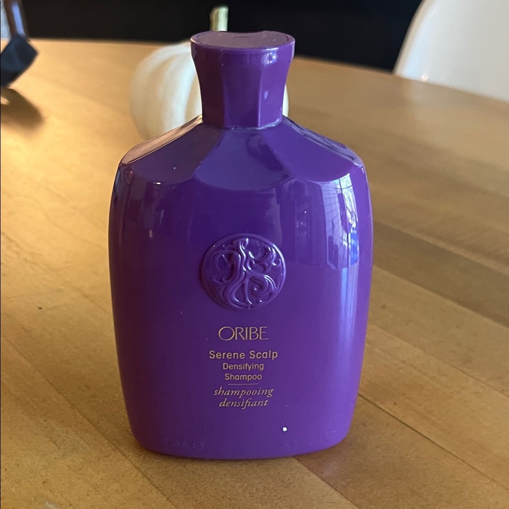Oribe Serene Scalp Densifying Shampoo - Vibrant Purple